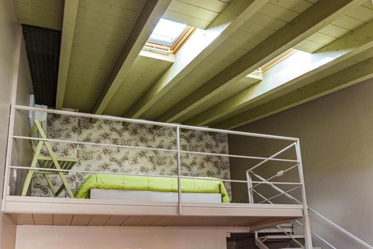 Antico Borgo B&B Con Spa - Adults Only Manerba del Garda Ngoại thất bức ảnh
